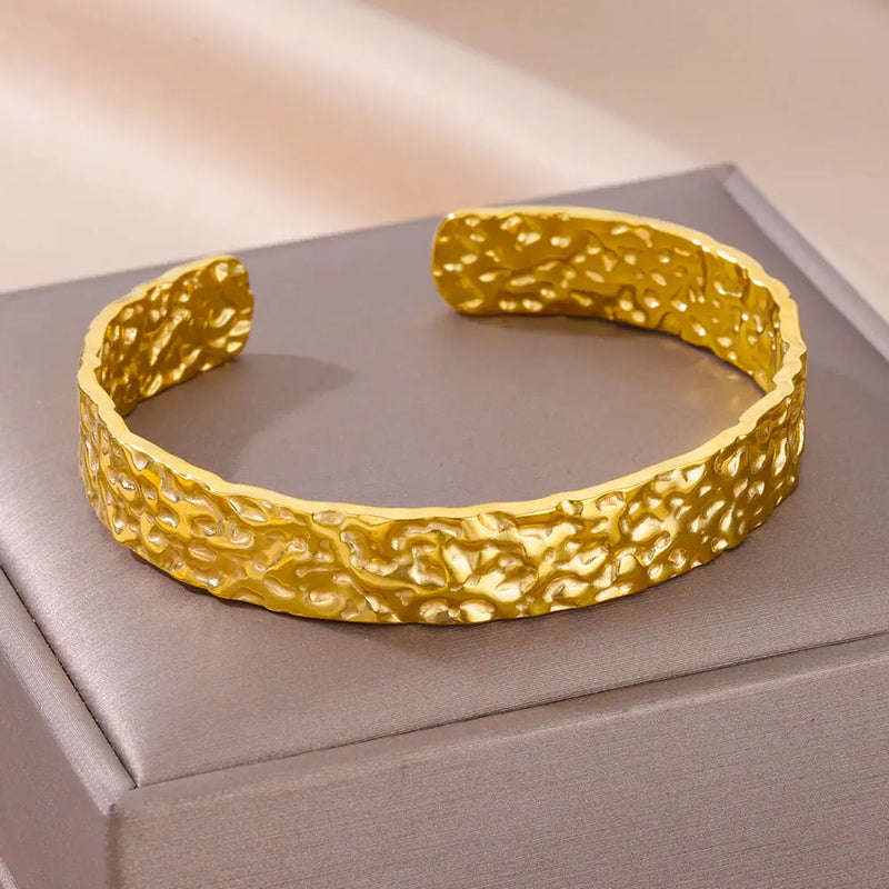 Bracelete Tendencia Banhado a Ouro 18k